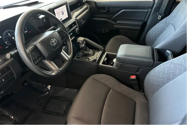 $39777 : Toyota Tacoma 2024 4x4 SR5 4 image 7
