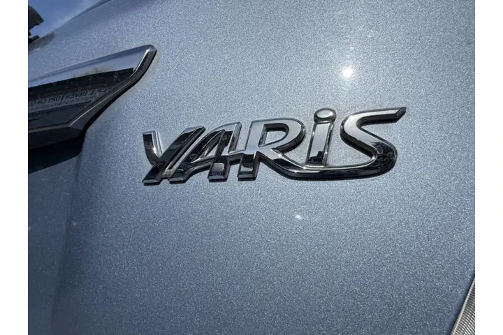 $8550 : 2014 Yaris 3-Door LE image 9