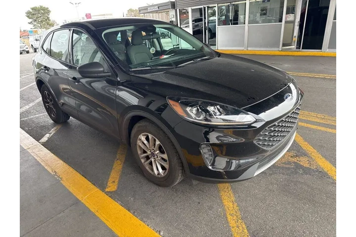 $19760 : Ford Escape 2022 S 4dr SUV image 1