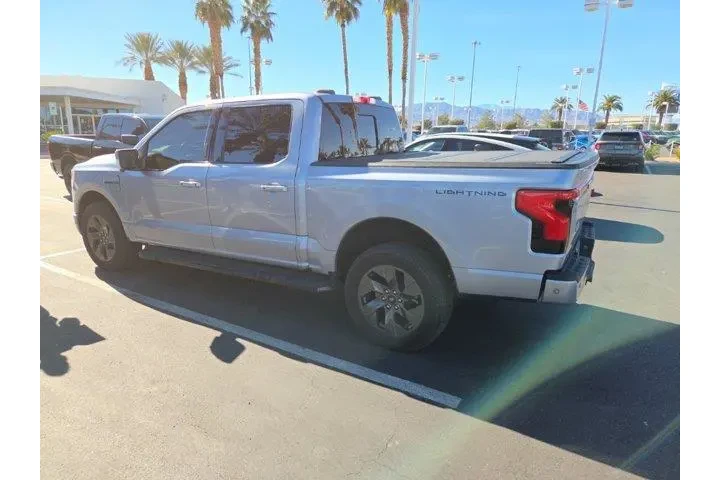 $38927 : Ford F-150 Lightning 2022 AW image 2