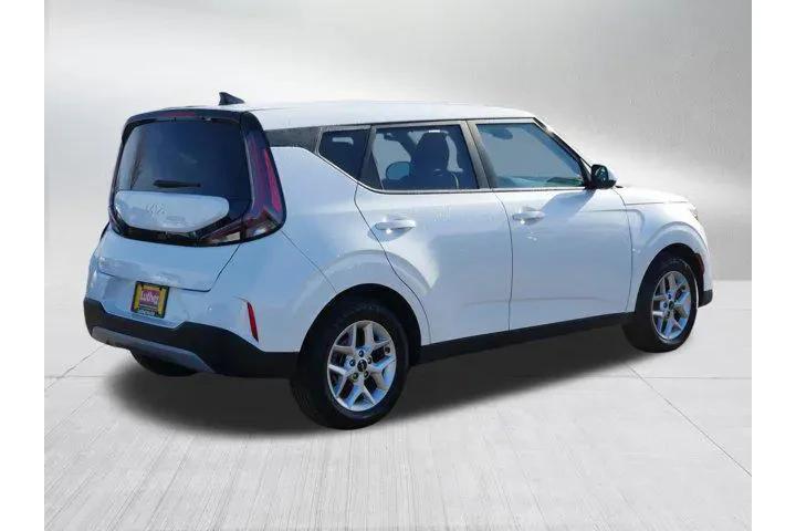 $17500 : Kia Soul 2023 LX 4dr Crossov image 7