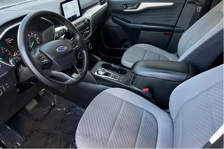$22900 : Ford Escape 2022 SE 4dr SUV image 9
