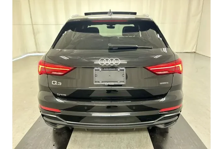 $29200 : Audi Q3 2022 AWD quattro S l image 5