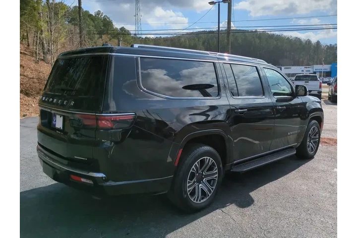 $40000 : Jeep Wagoneer L 2024 4x4 Ser image 4