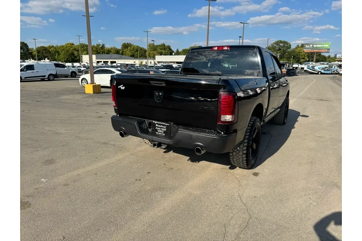 $15980 : 2014 RAM 1500 4WD Crew Cab 14 image 2