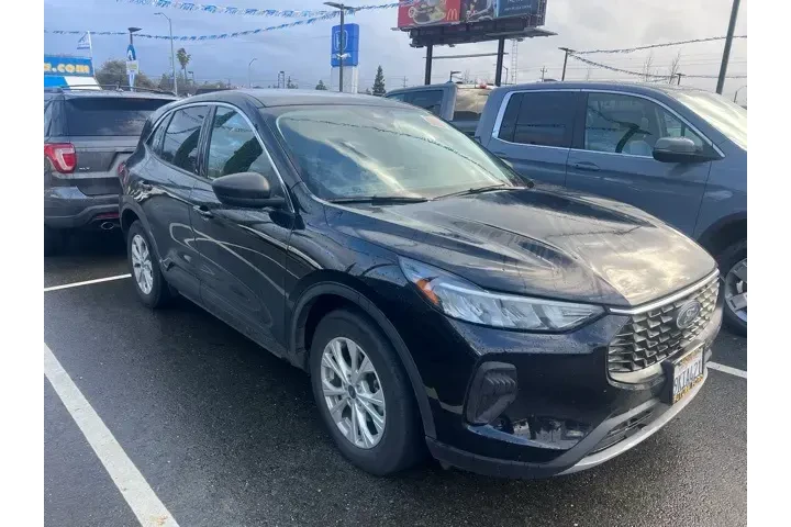 $22988 : Ford Escape 2023 Active 4dr image 3