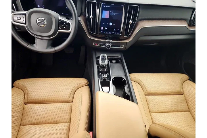 $30998 : Volvo XC60 2022 AWD B6 Inscr image 9