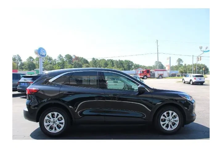 $28900 : Ford Escape 2023 Active 4dr image 3