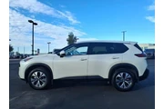 $21821 : Nissan Rogue 2023 SV 4dr Cro thumbnail
