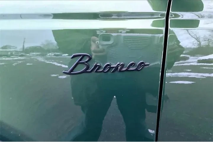 $31325 : Ford Bronco 2022 4x4 Base 2d image 8