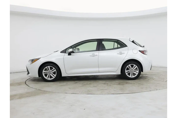 $20998 : Toyota Corolla Hatchback 202 image 3