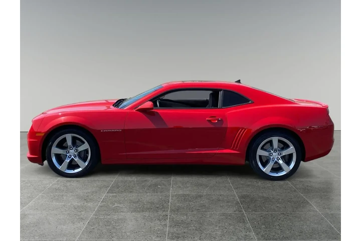 $24712 : Chevrolet Camaro 2010 SS 2dr image 2