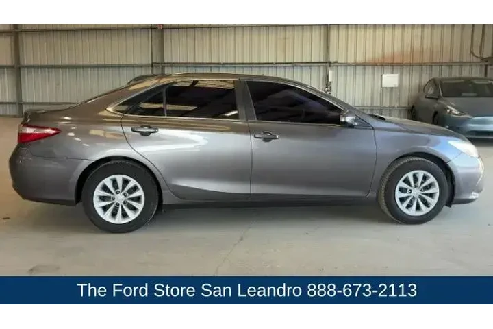 $12880 : Toyota Camry 2015 SE 4dr Sed image 9