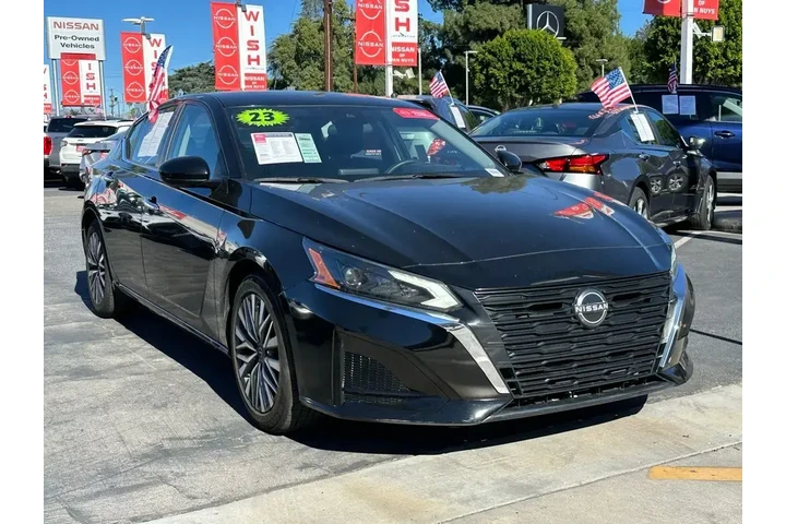 $19598 : Nissan Altima 2023 2.5 SV 4d image 7