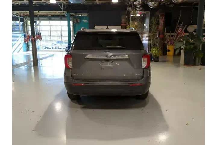 $23899 : Ford Explorer 2022 AWD XLT 4 image 9