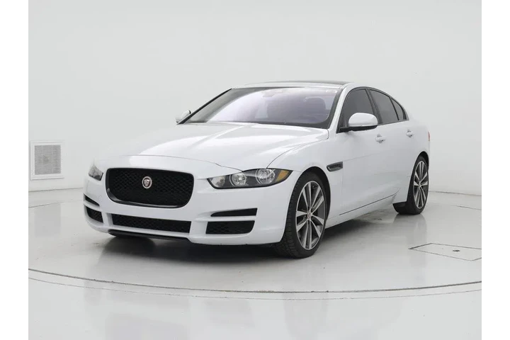 $16998 : Jaguar XE 2017 35t Prestige image 4