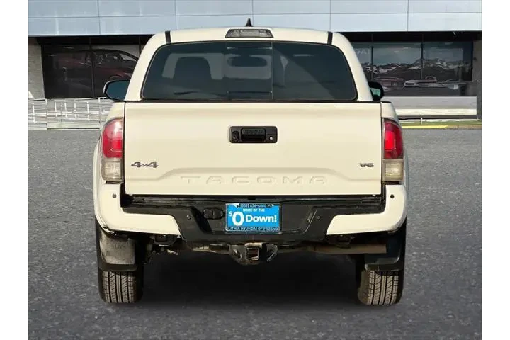 $17499 : Toyota Tacoma 2017 4x4 Limit image 8