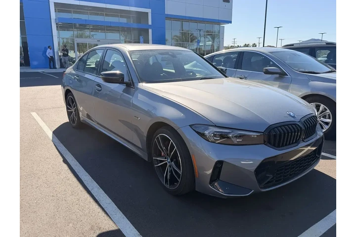 $35900 : BMW 3 Series 2023 330e 4dr S image 2