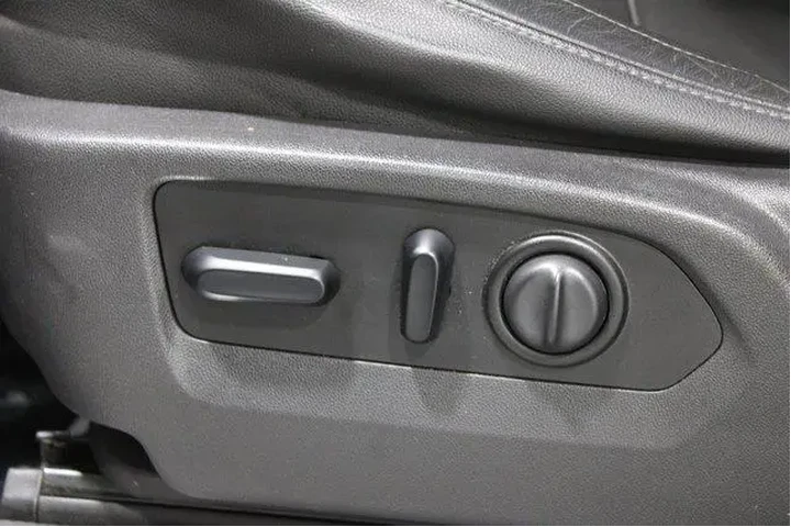 $32982 : Chevrolet Silverado 1500 202 image 4