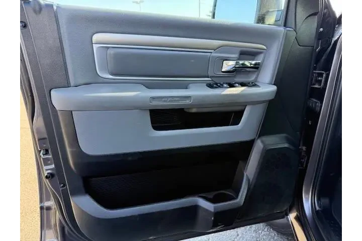 $19389 : Ram 1500 2014 4x4 Big Horn 4 image 6