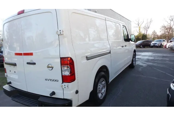 $16900 : 2019 NV 1500 SV image 6