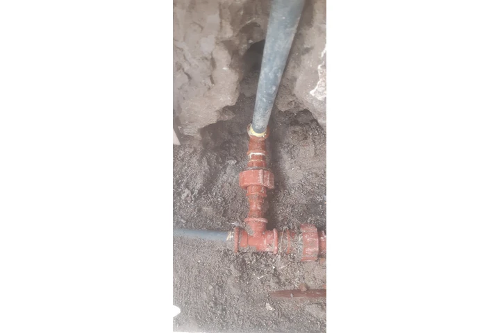 Plomero quito Norte 24 horas image 4