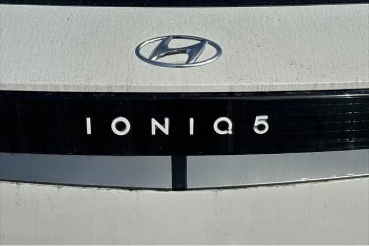 $25990 : Hyundai IONIQ 5 2024 SEL 4dr image 7
