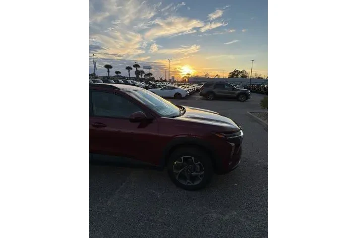 $21650 : Chevrolet Trax 2025 LT 4dr C image 2