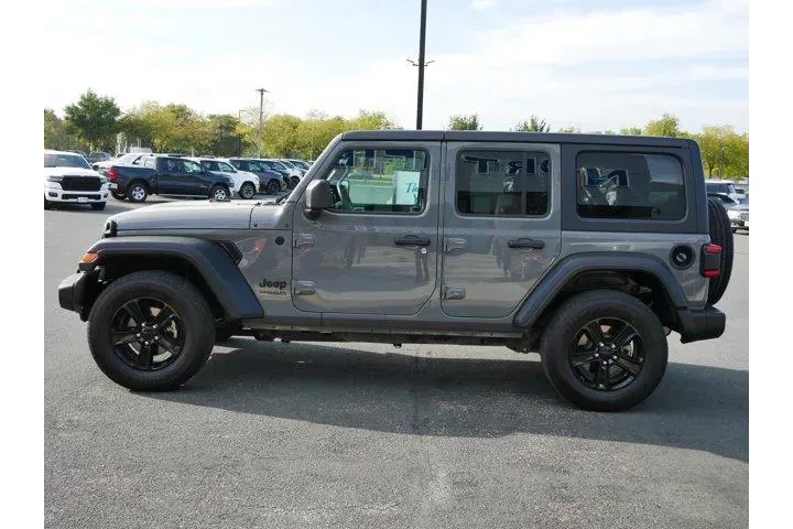 $30987 : Jeep Wrangler Unlimited 2021 image 5