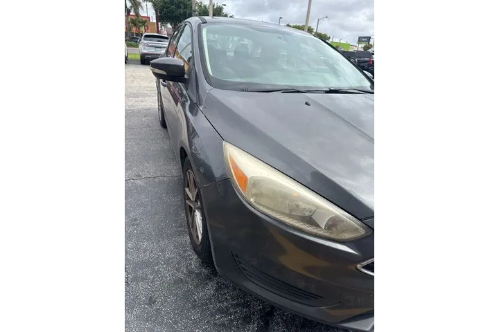 $5990 : Ford Focus 2017 SE 4dr Sedan image 2