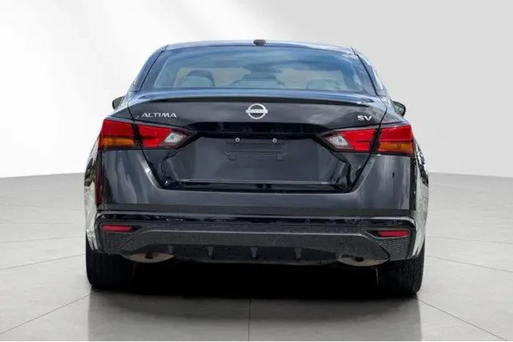$18382 : Nissan Altima 2024 2.5 SV 4d image 5