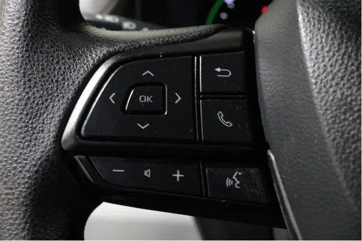 $39998 : Toyota Sienna 2025 LE 8-Pass image 9