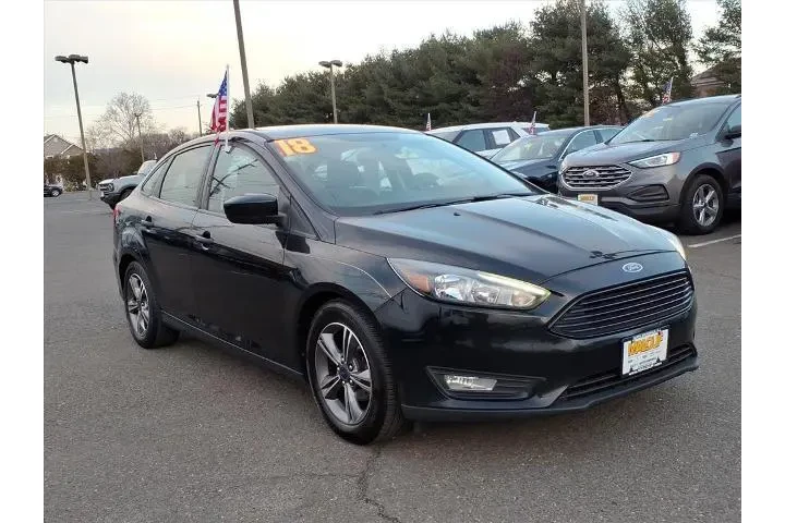$9995 : Ford Focus 2018 SE 4dr Sedan image 1