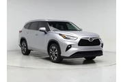 Toyota Highlander 2023 Plati en Hialeah