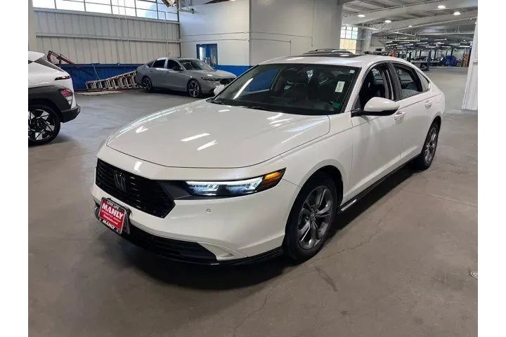 $24921 : Honda Accord Hybrid 2023 image 7