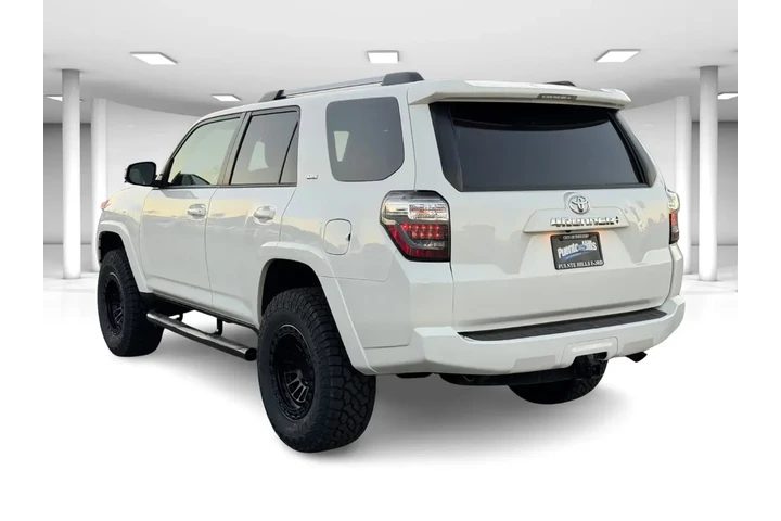 $39549 : Toyota 4Runner 2024 4x2 SR5 image 3