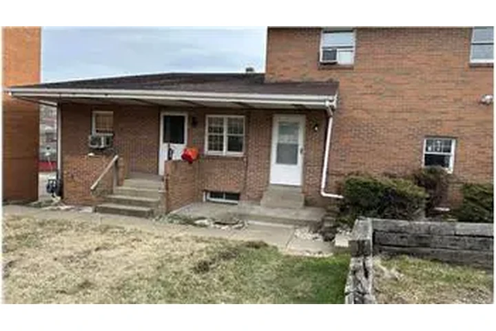 $525 : Rental property with 1 bedro image 1