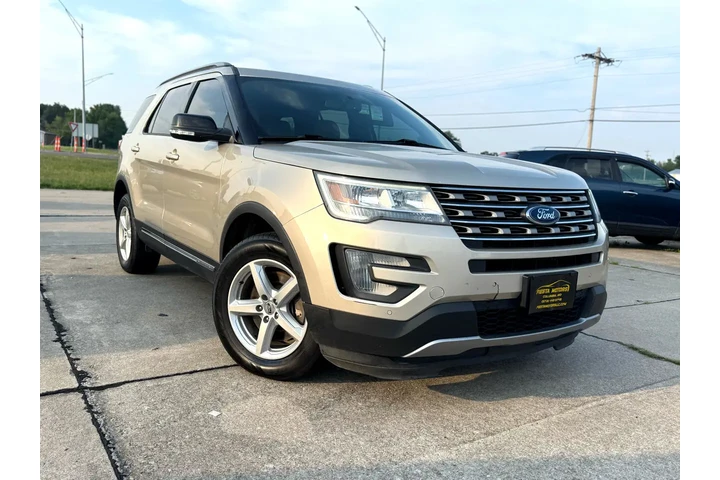 $8999 : 2017 Explorer XLT 4WD image 4