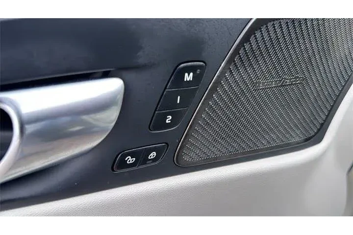 $32746 : Volvo XC60 2023 AWD B5 Plus image 10