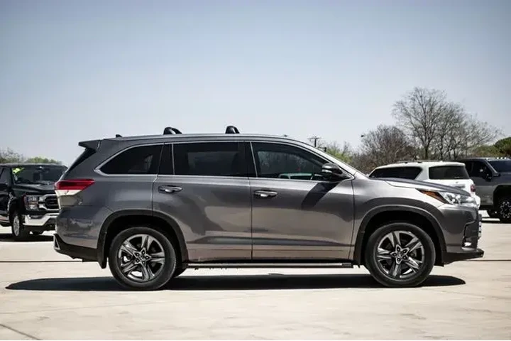 $33942 : Toyota Highlander 2019 Limit image 8