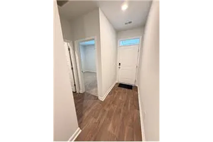 $1950 : Rental property with 4 bedro image 6