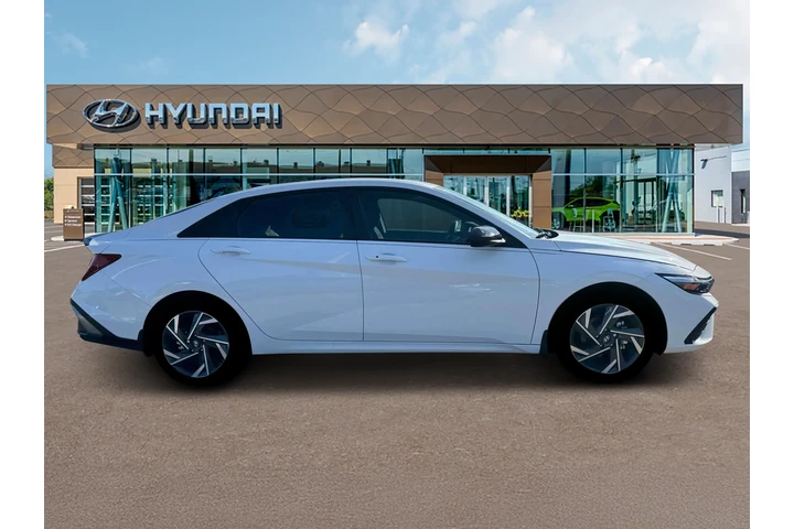 $26466 : Hyundai ELANTRA Hybrid 2025 image 9