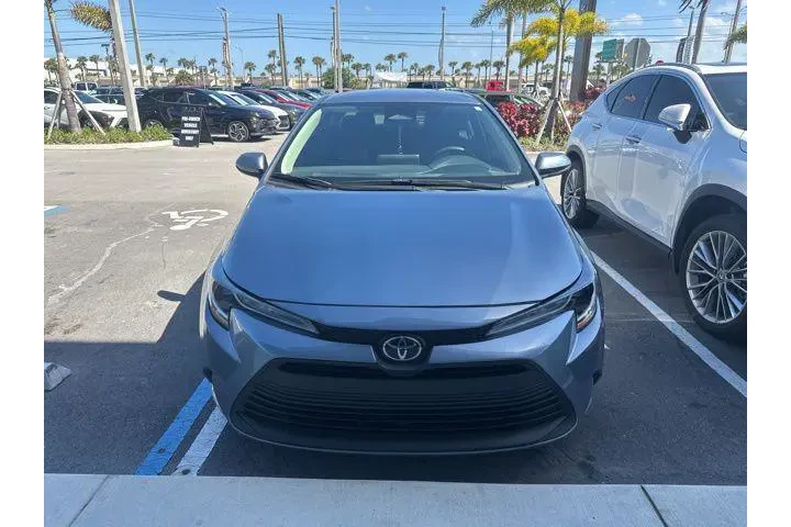 $22686 : Toyota Corolla 2026 LE 4dr S image 2