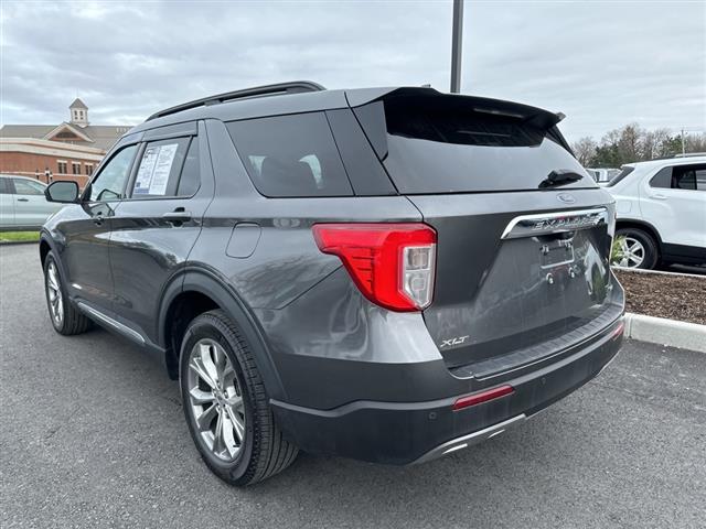 $26000 : 2020 Explorer XLT image 3