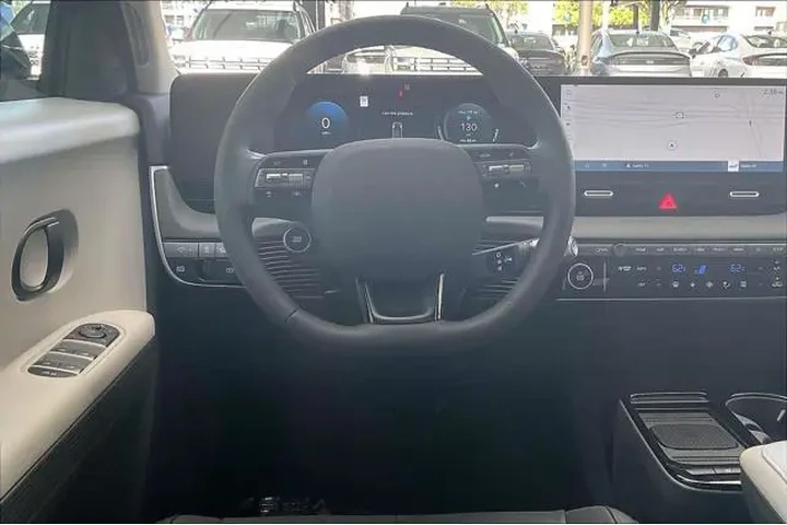 $33487 : Hyundai IONIQ 5 2025 SEL 4dr image 5