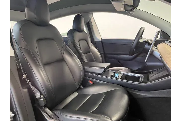 $23438 : Tesla Model Y 2021 AWD Long image 10