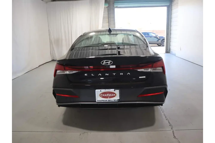 $21930 : Hyundai ELANTRA Hybrid 2025 image 5