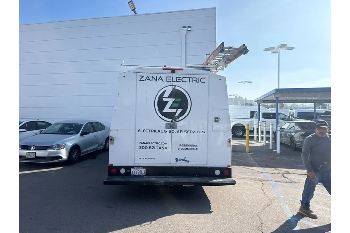 $31300 : Ford E-Series 2022 E-350 SD image 5