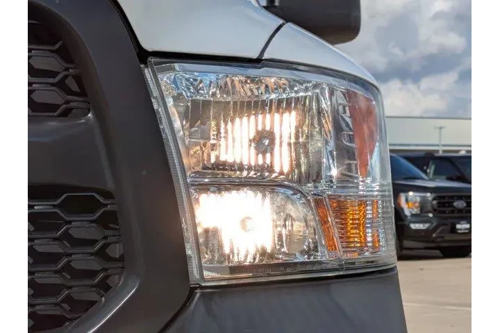 $22495 : Ram 1500 Classic 2019 4x2 Tr image 9