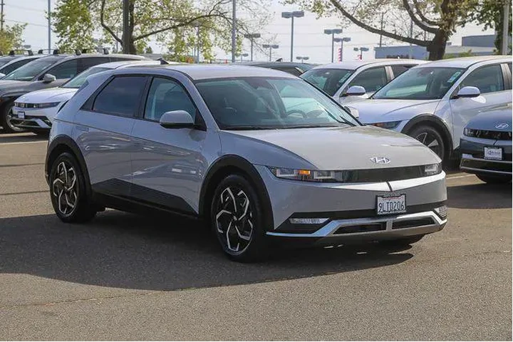 $25991 : Hyundai IONIQ 5 2024 SEL 4dr image 6